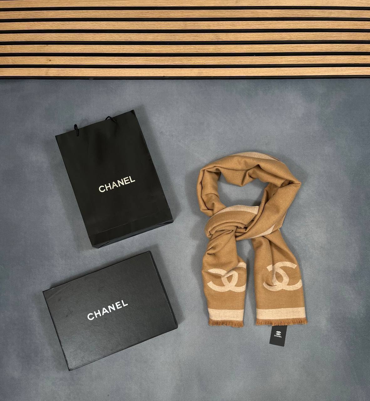 CHANE SCARF COME WITH BOX ETC am2909