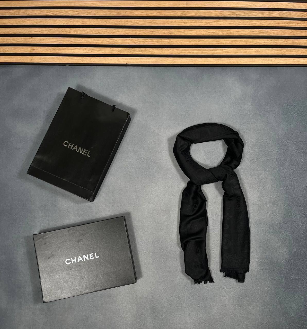 CHANE SCARF COME WITH BOX ETC am2909