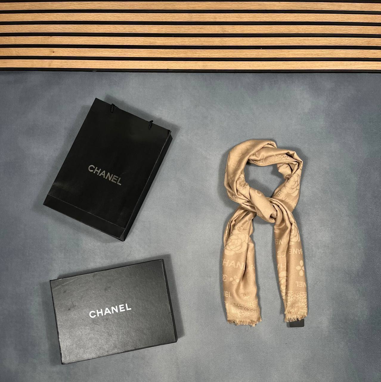 CHANE SCARF COME WITH BOX ETC am2909