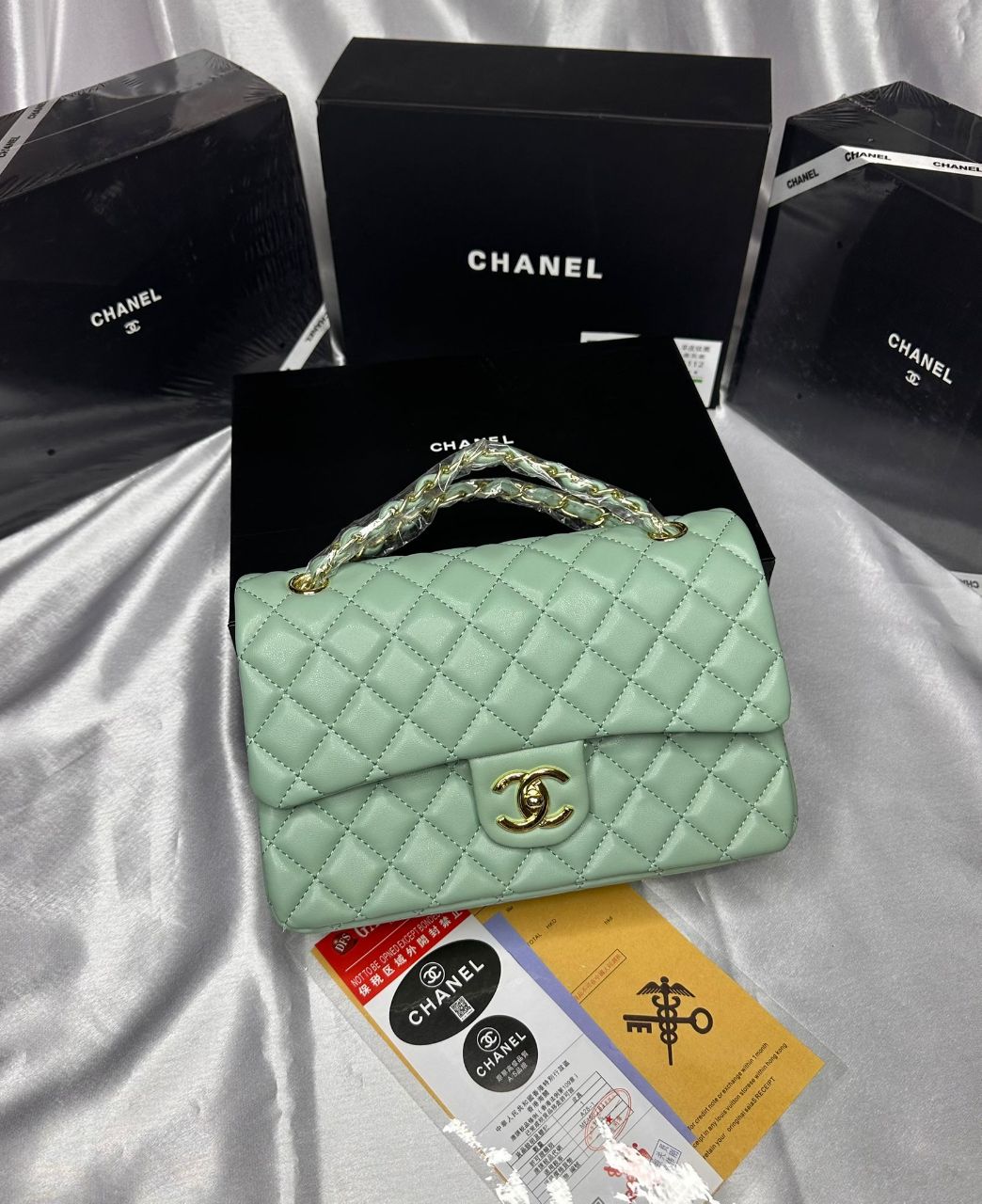 QUALITY COMES WITH BOX su0210