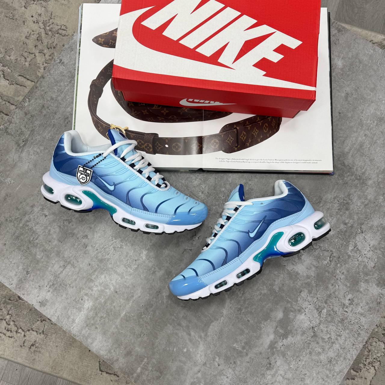 SUPER CLON NIK TNS jay2504
