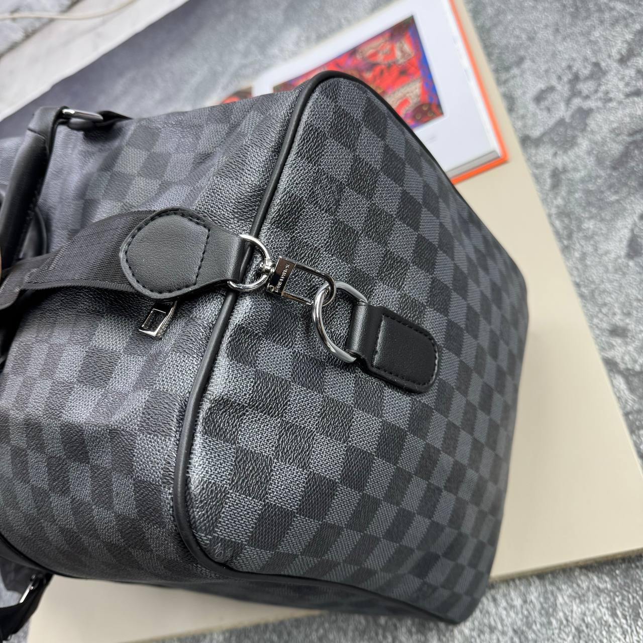 Lv duffl bag sa1504