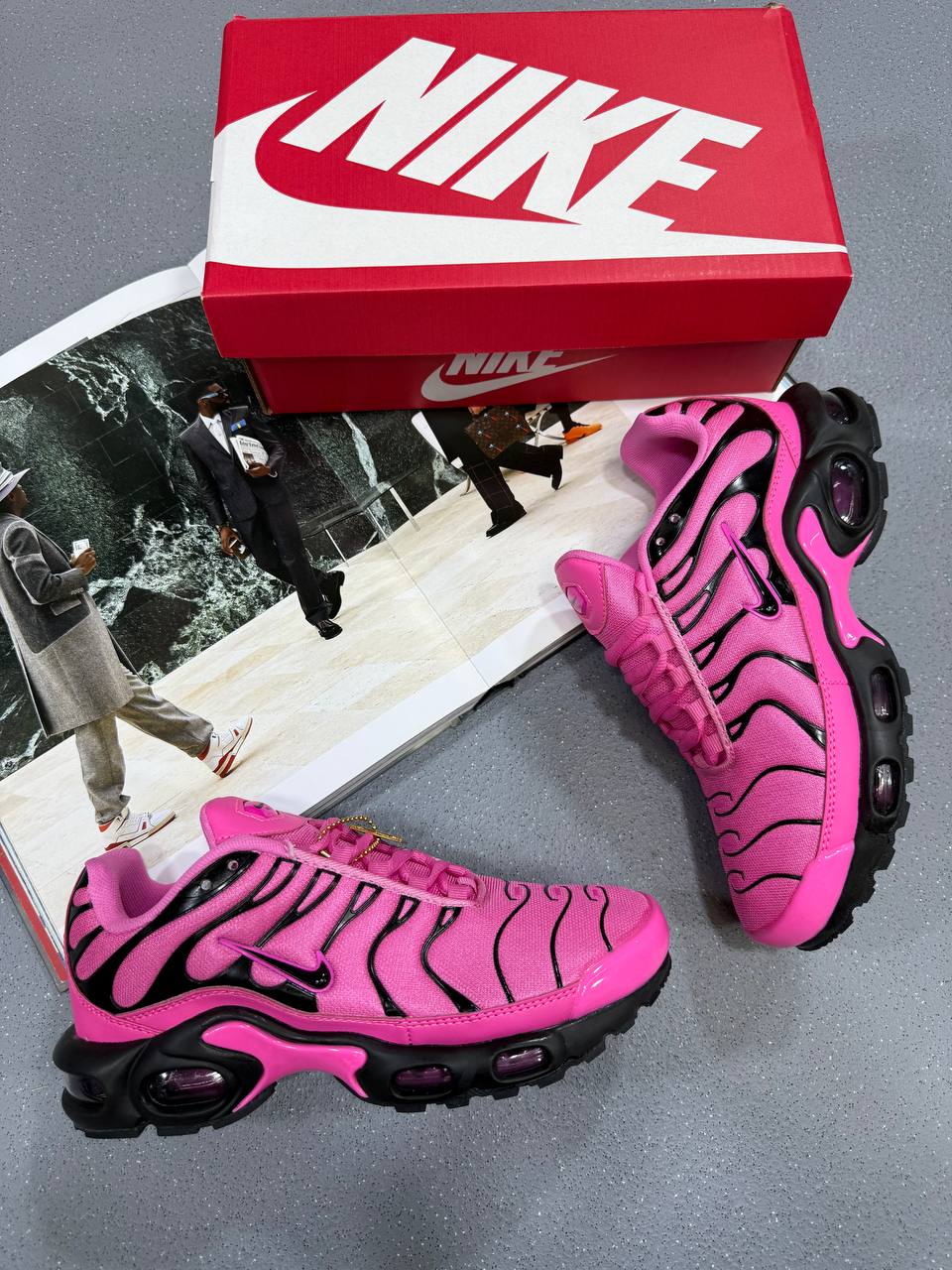 SUPER CL NIKE LADIES TN’S su0107
