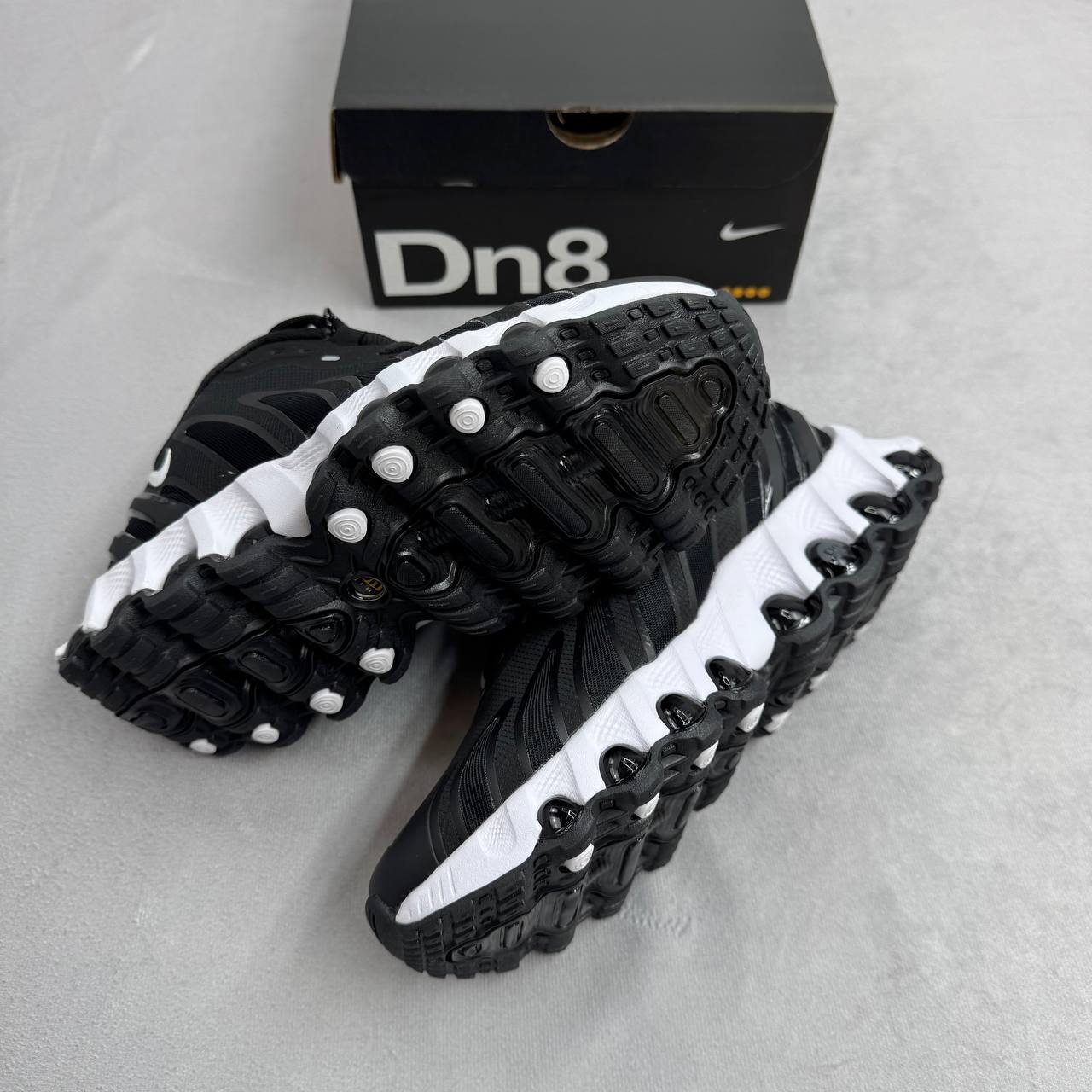 Nike DN8  su0107