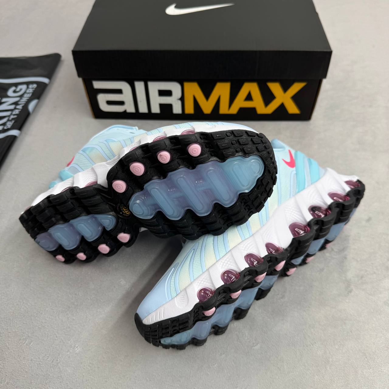 Nike DN8  su0107