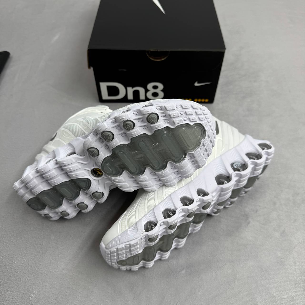 Nike DN8  su0107