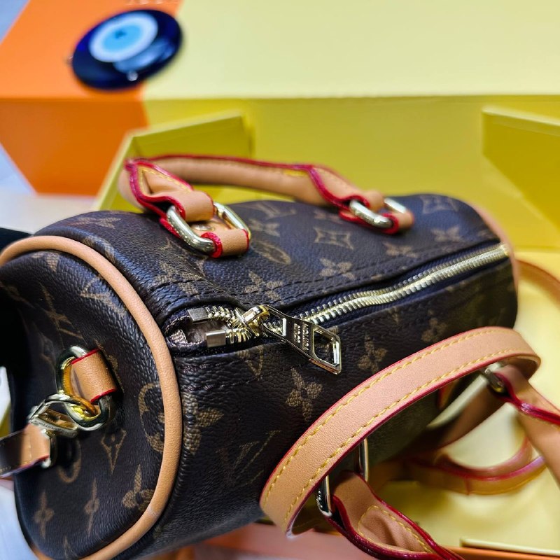LV LEATHER LADIES HAND BAG WIHT BOX to1704