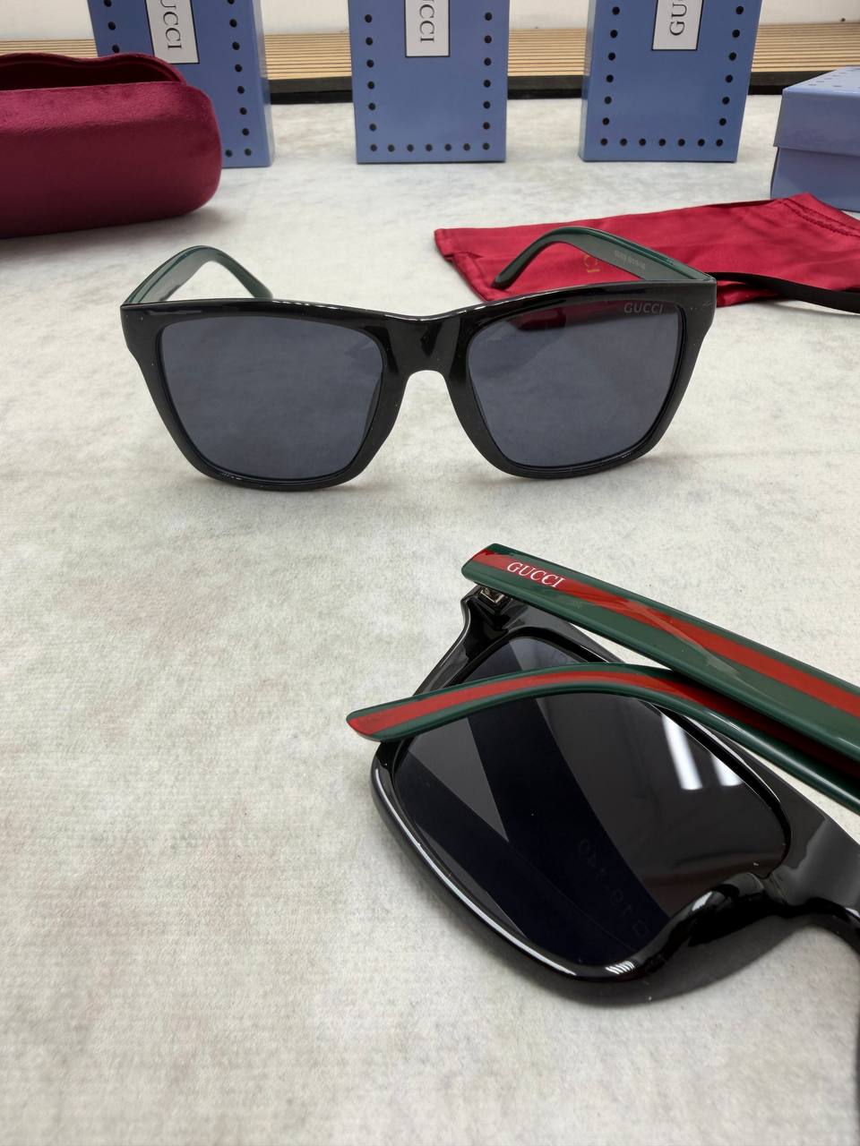 SUPER CLON MENS GUCC SUNGLASSES COME WITH BOX ETC am1804