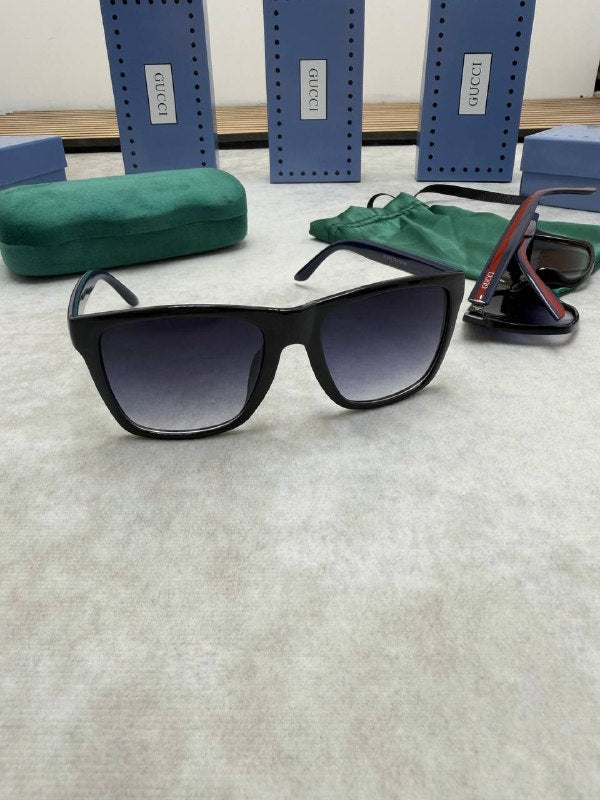 SUPER CLON MENS GUCC SUNGLASSES COME WITH BOX ETC am1804