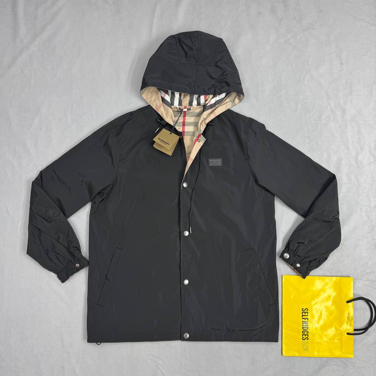 Burberr double sided jacket sa0107