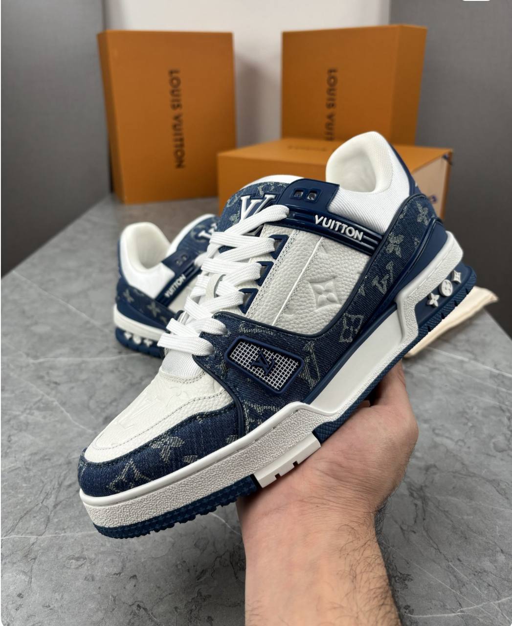 L - All 4 colours  Restocked  aj0107