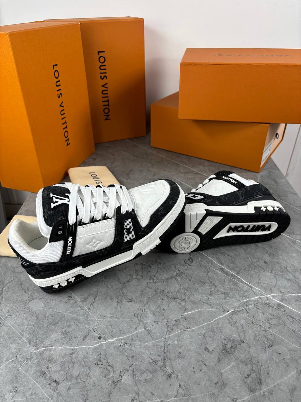 L - All 4 colours  Restocked  aj0107