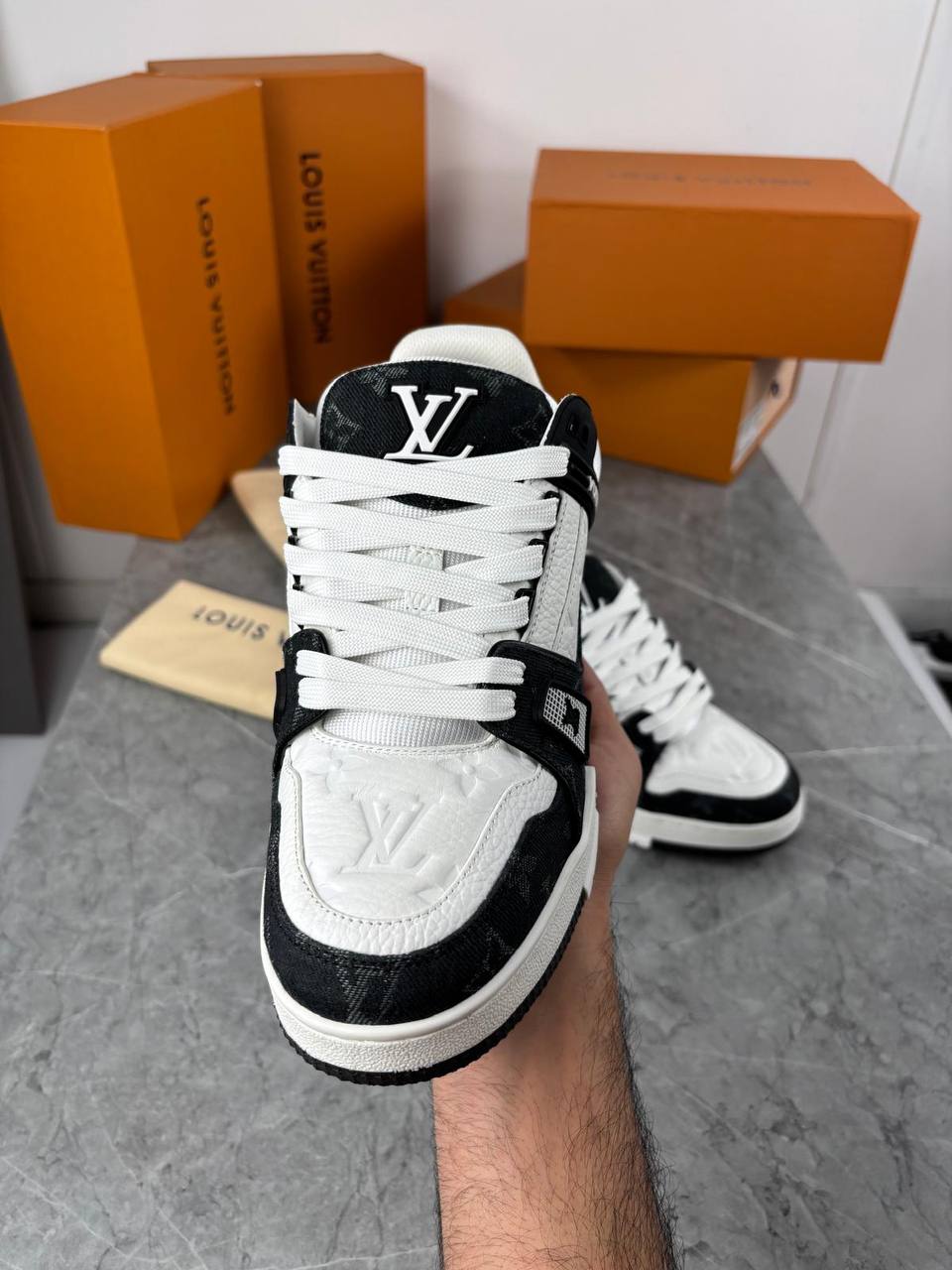 L - All 4 colours  Restocked  aj0107