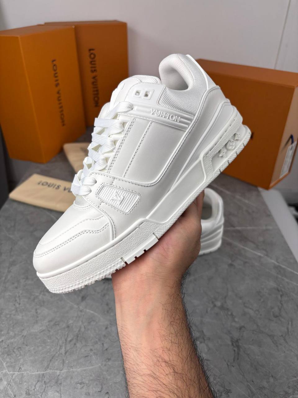 L - All 4 colours  Restocked  aj0107
