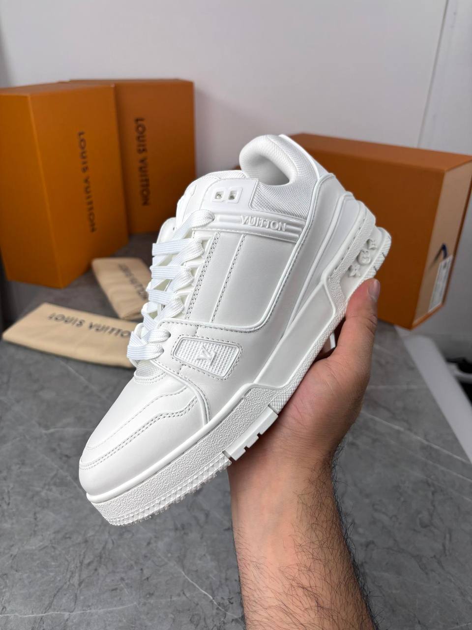 L - All 4 colours  Restocked  aj0107