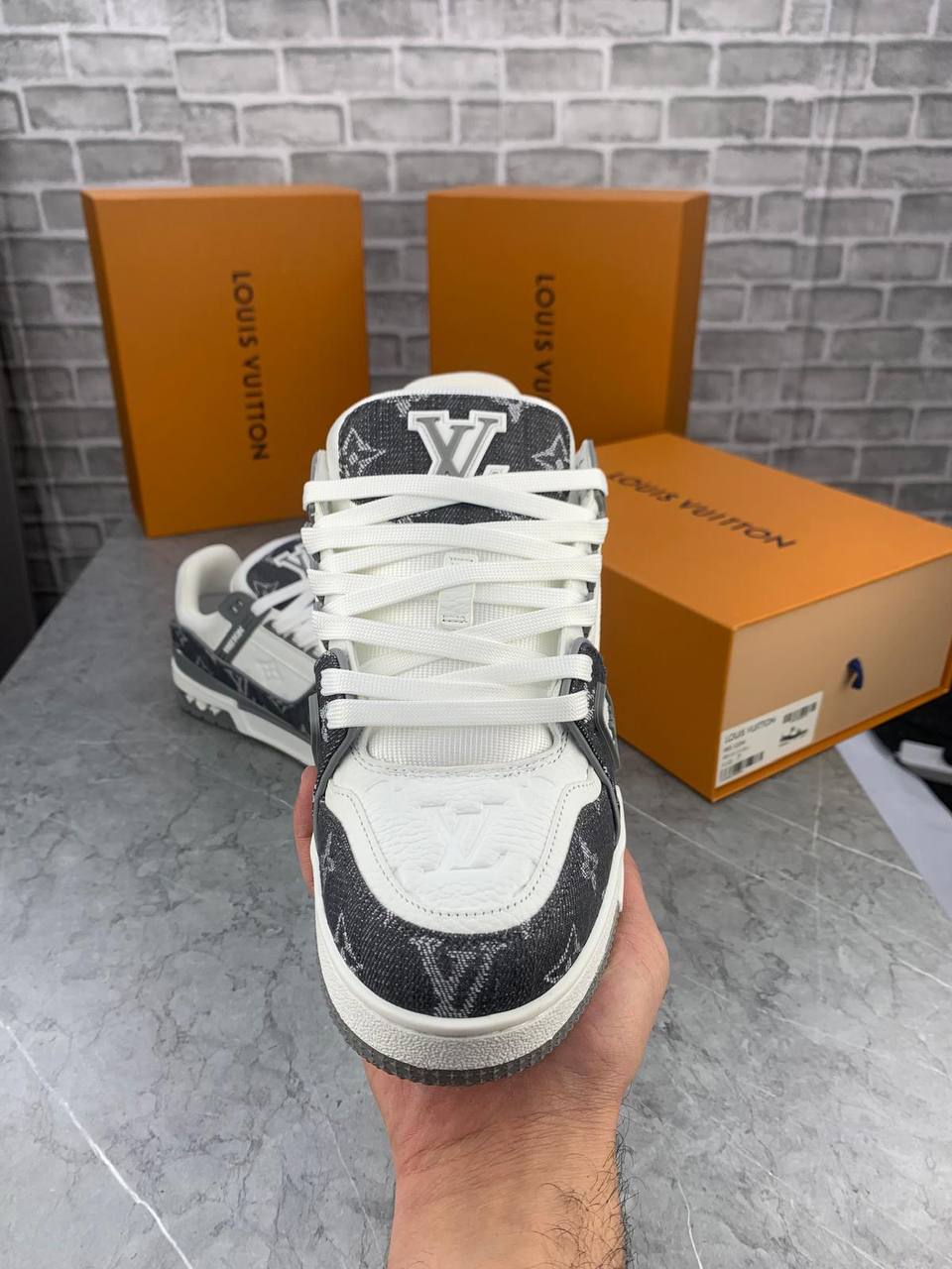 L - All 4 colours  Restocked  aj0107