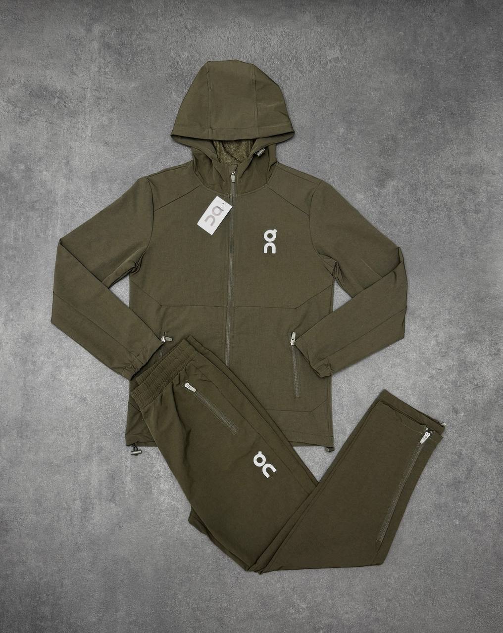 On clods tracksuits na0710