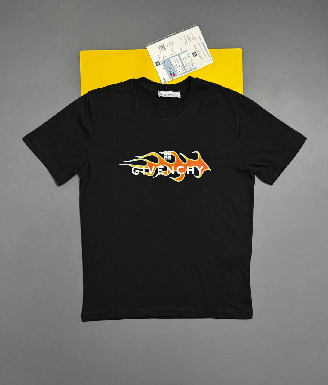 Givench T-shirts or Swim shorts na0107