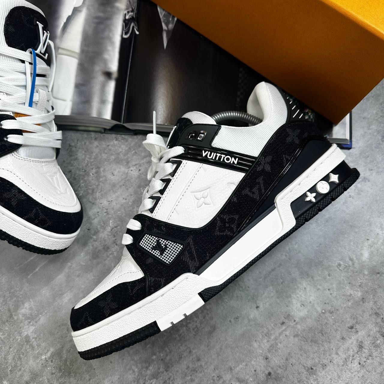 Top quality L Trainer 0107