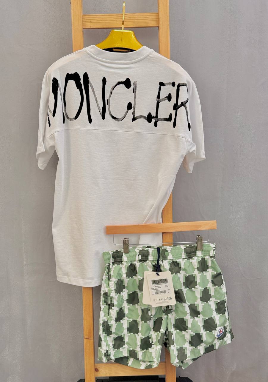 Moncler T-shirts or Swim shorts na0207