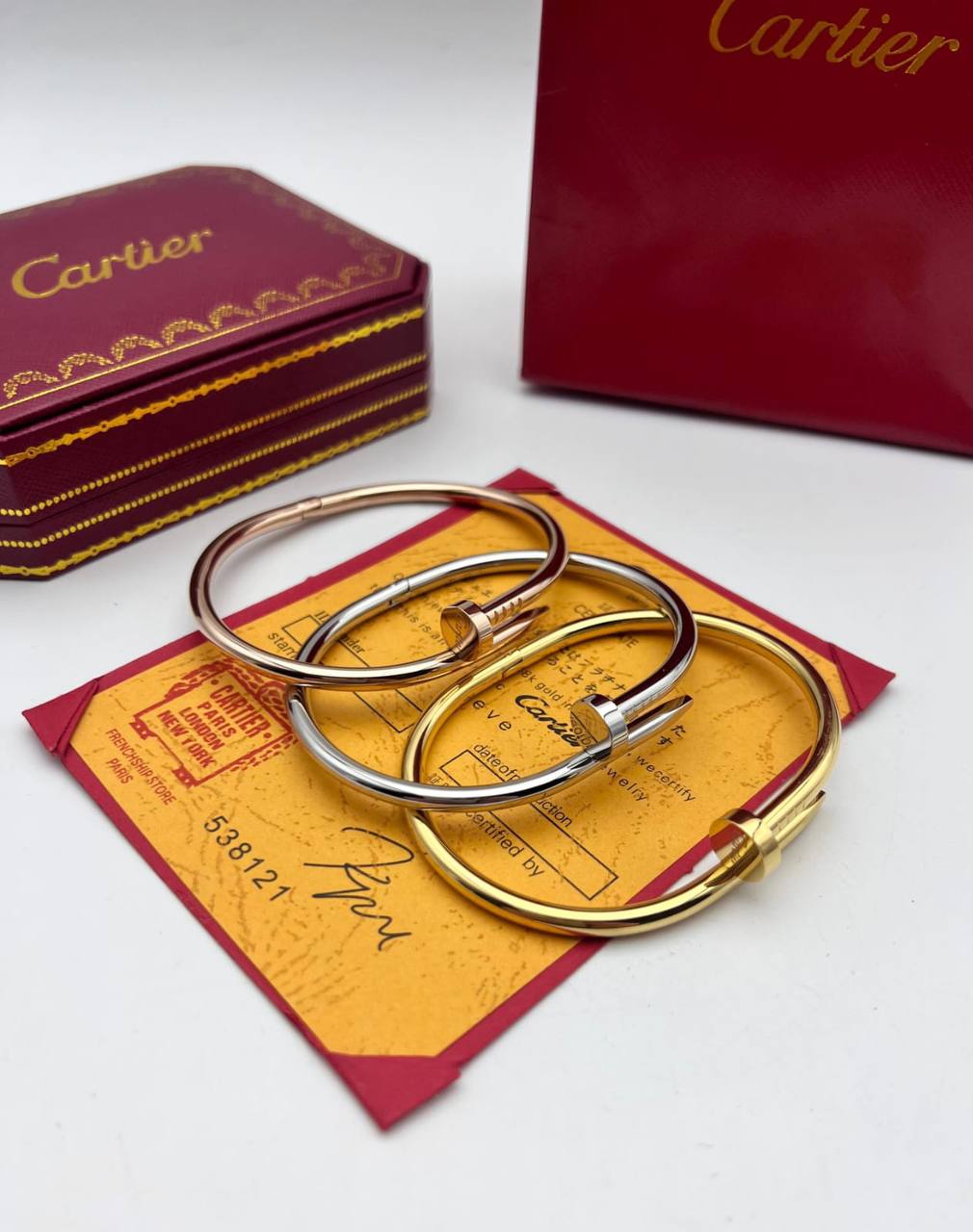 Cartieri bracelet with box and carrier bag sa0710