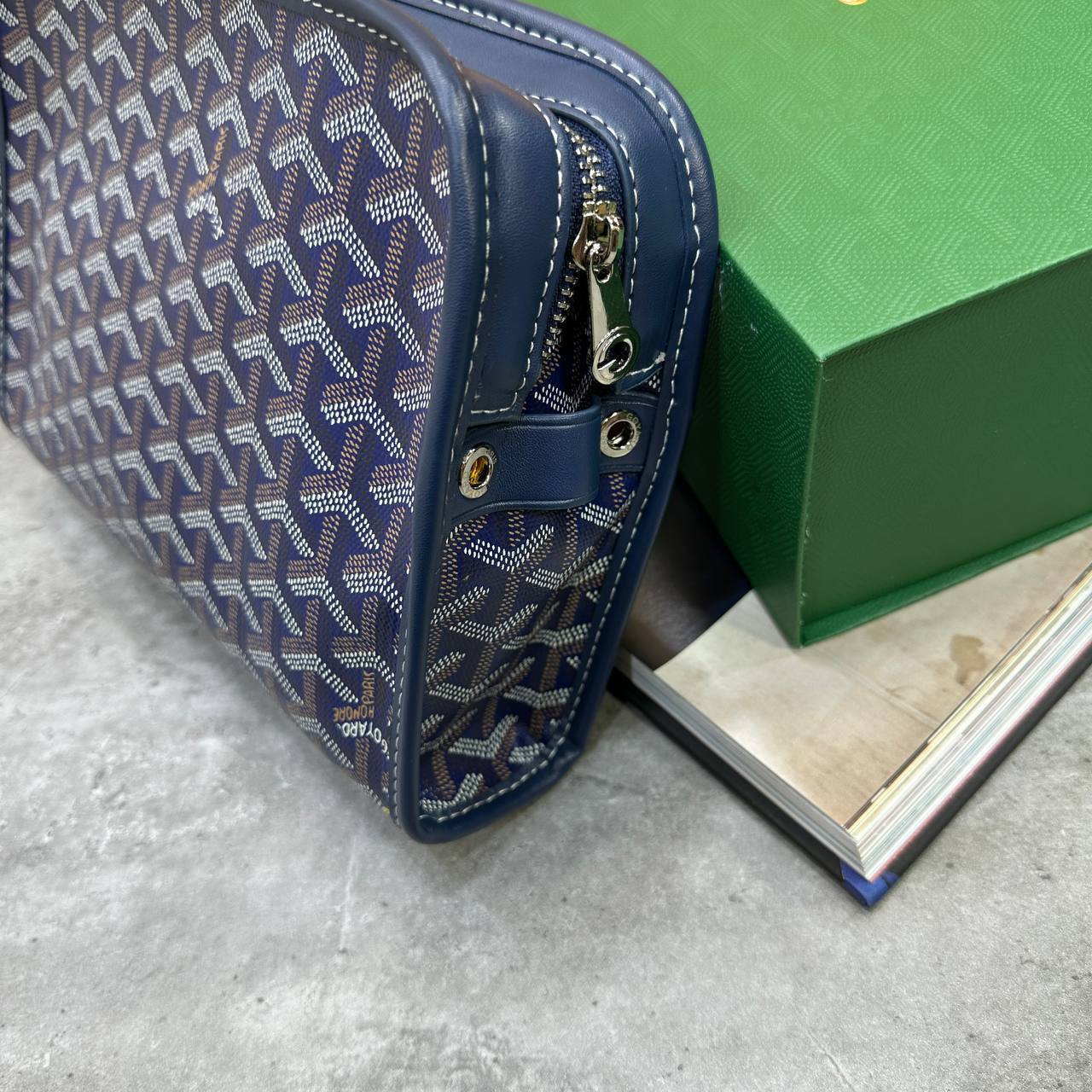 Superclon quality Goyar man bags come with full packing ha2104