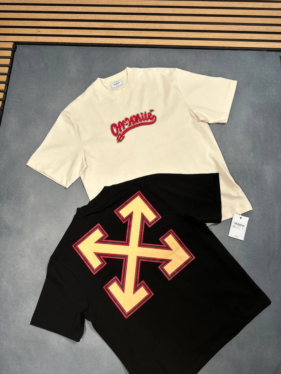 SUPER CL OFF WHITE TEE am0207