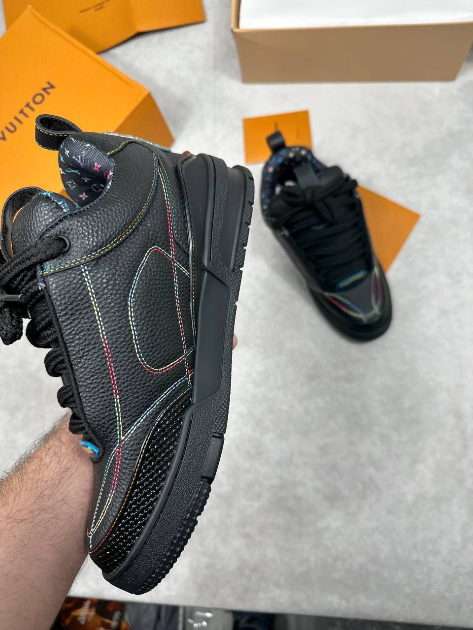 SUPER CLON MENS LV TRAINERS COME WITH BOX ETC am2104