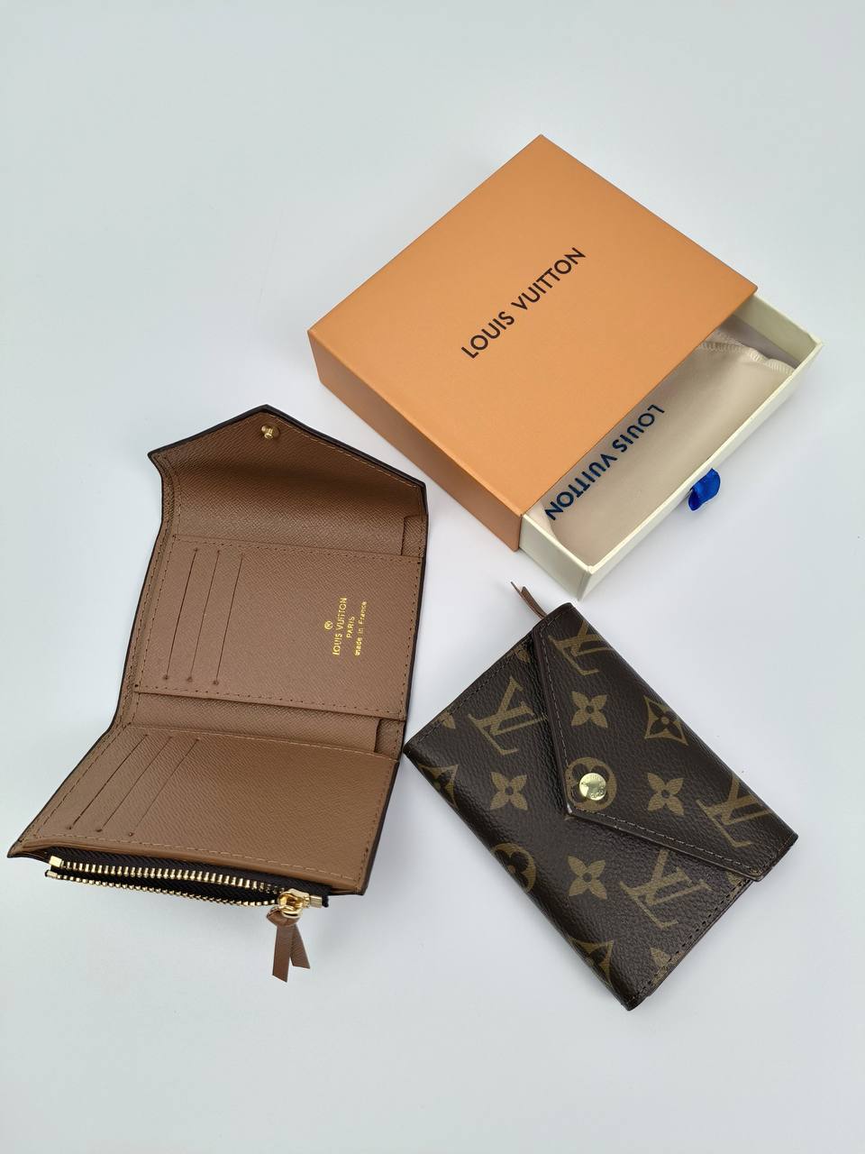 Lve wallets with box sa0910