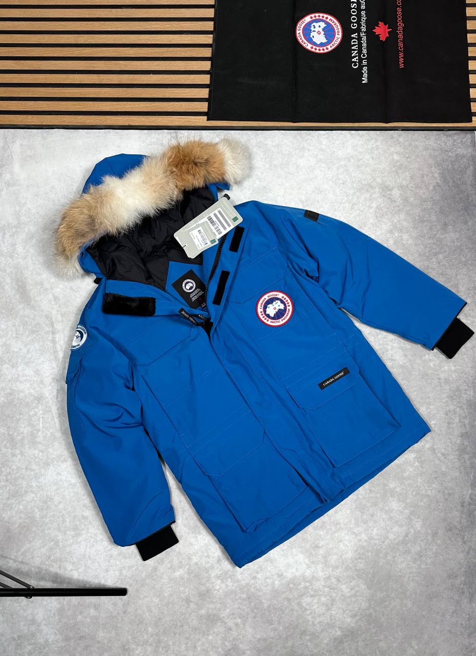 SUPER CLO CANADA GOSE PRKA COME WITH DUST BAG am0910