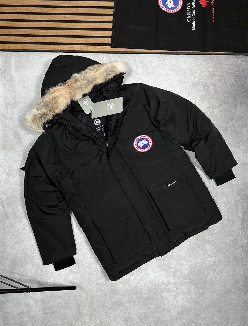 SUPER CLO CANADA GOSE PRKA COME WITH DUST BAG am0910