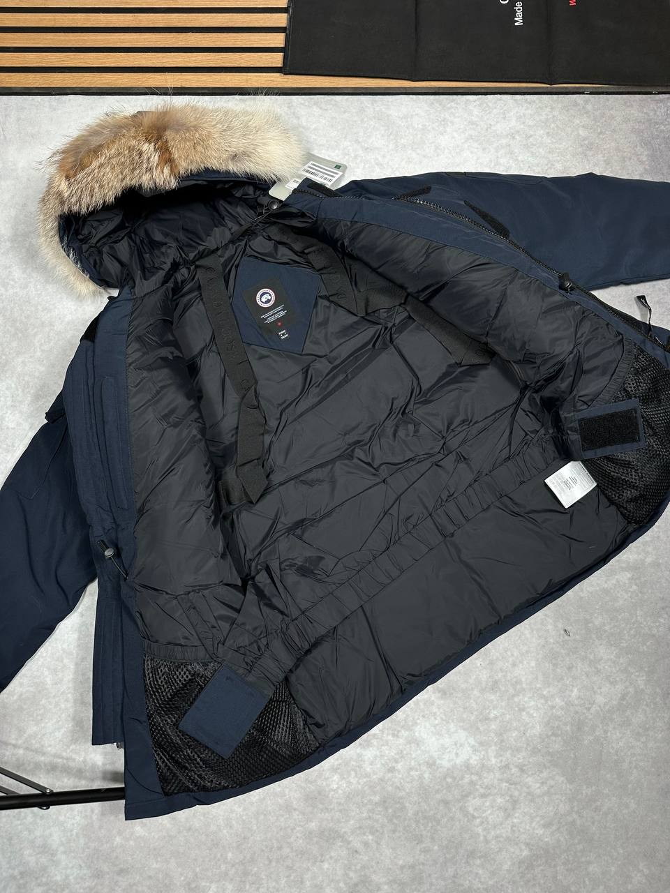 SUPER CLO CANADA GOSE PRKA COME WITH DUST BAG am0910