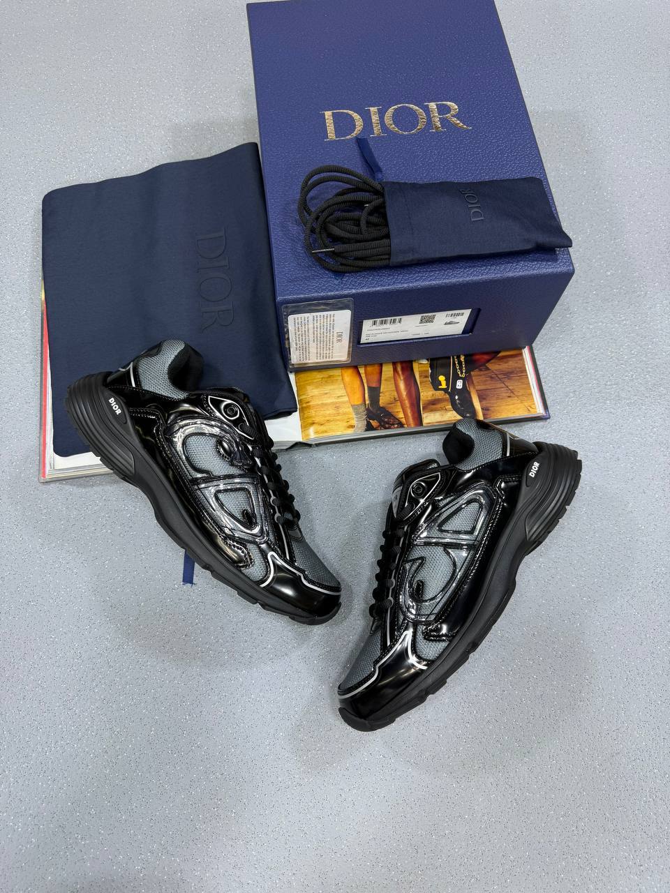 DIO B30 WITH BOX DUST BAG GIFT BAG su0907
