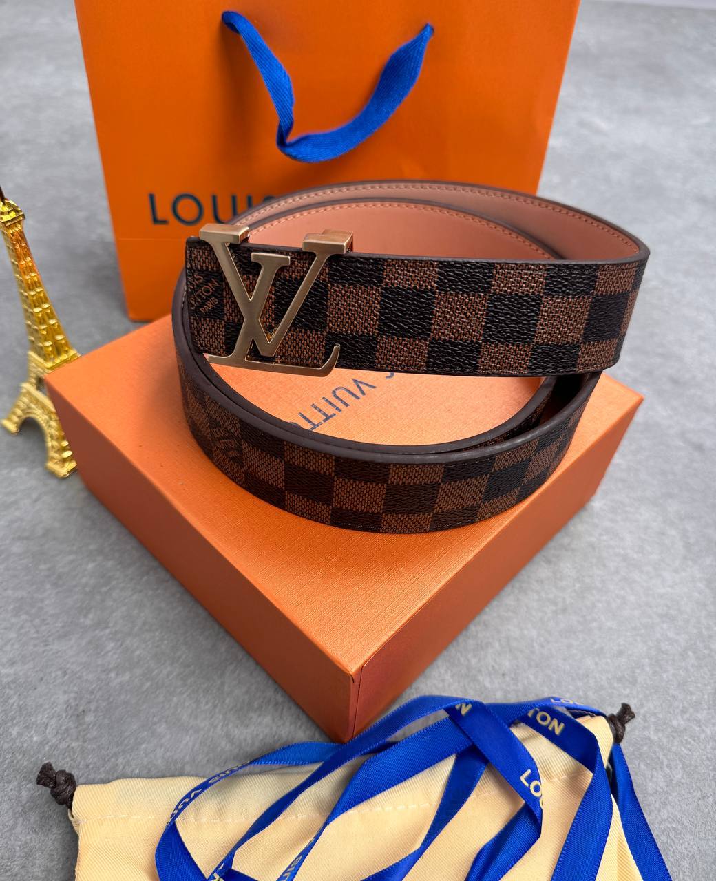 LV belts with boxes su0907