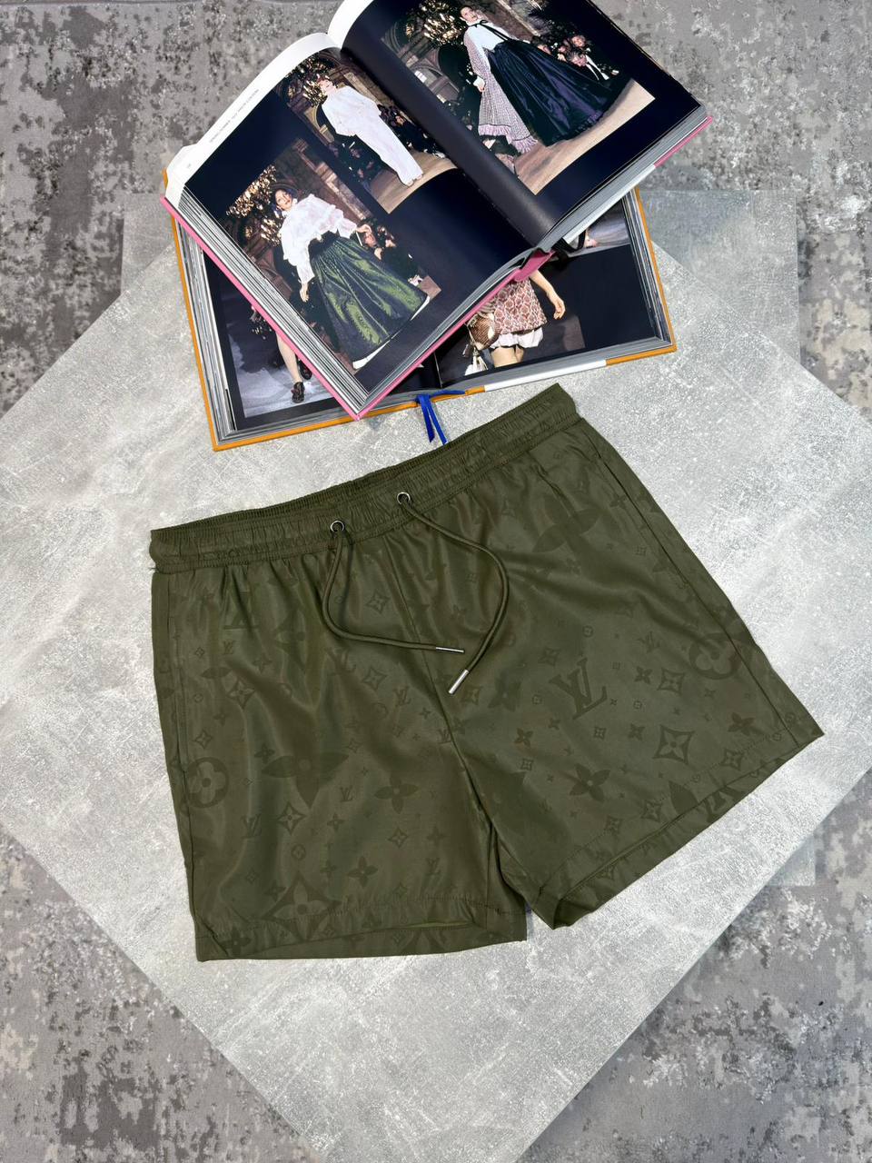 LV Shorts aj2204