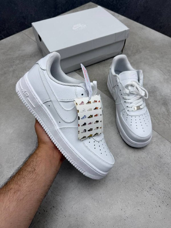 NIK MENS AND WOMENS AIR FORCE 1 COME WITH BOX ETC am1707