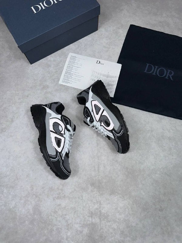 MENS DIO B30 COME WITH BOX ETC am0501