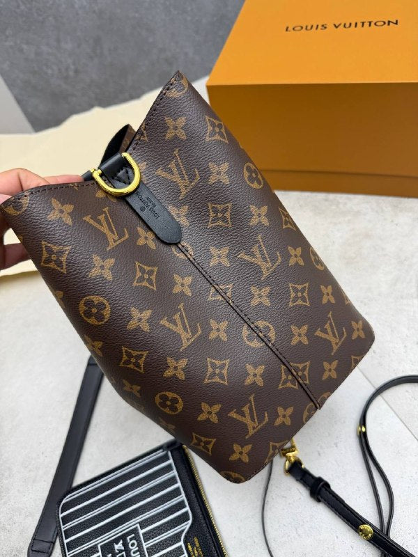 SUPER CLON WOMENS  LV BAG COME WITH BOX ETC am1707