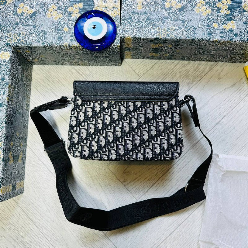 DIO MAN HAND BAG WITH BOX to1501