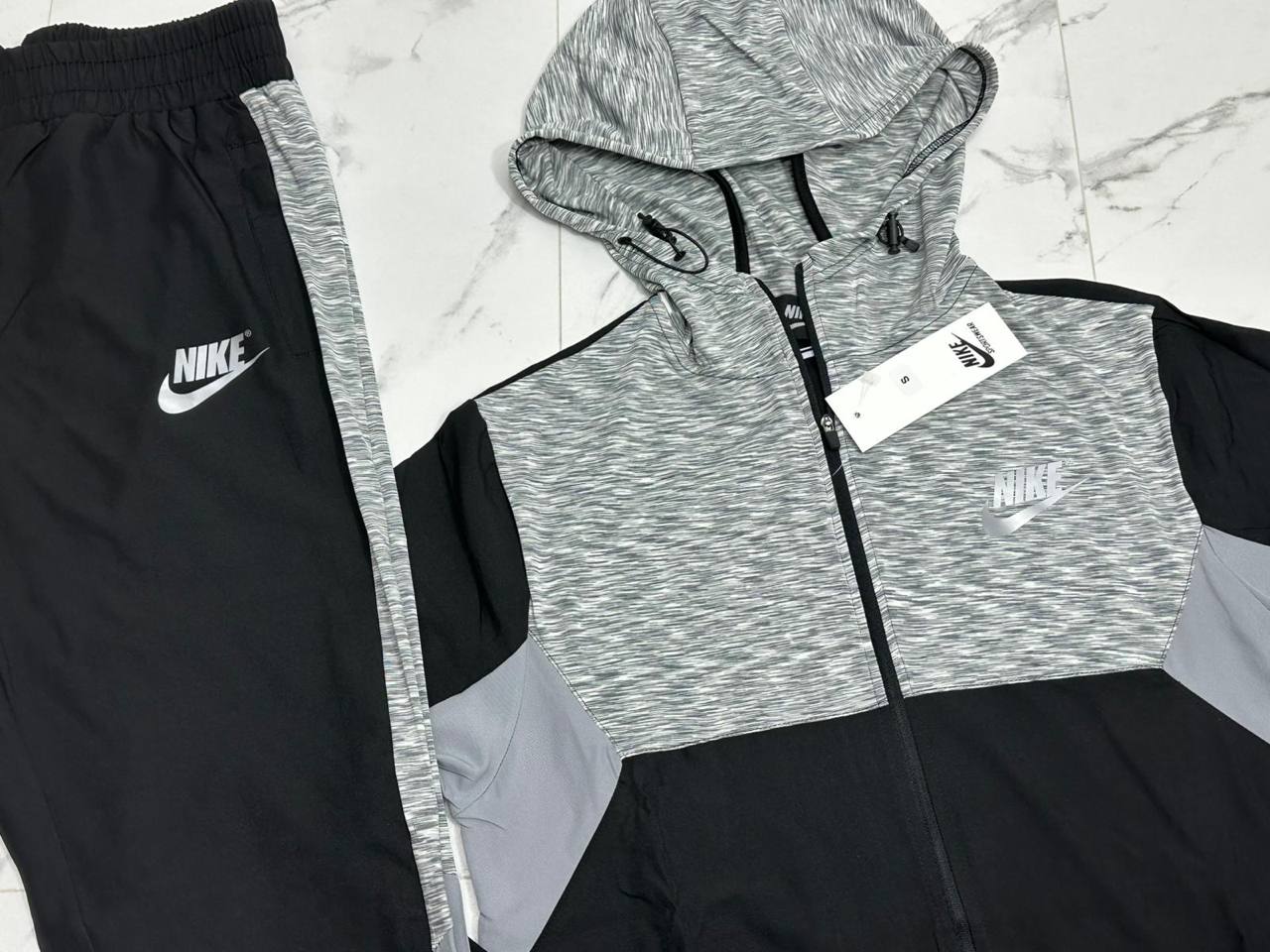 GOOD QUALITY MENS NIK & MONTIRE TRACKSUITS su0907