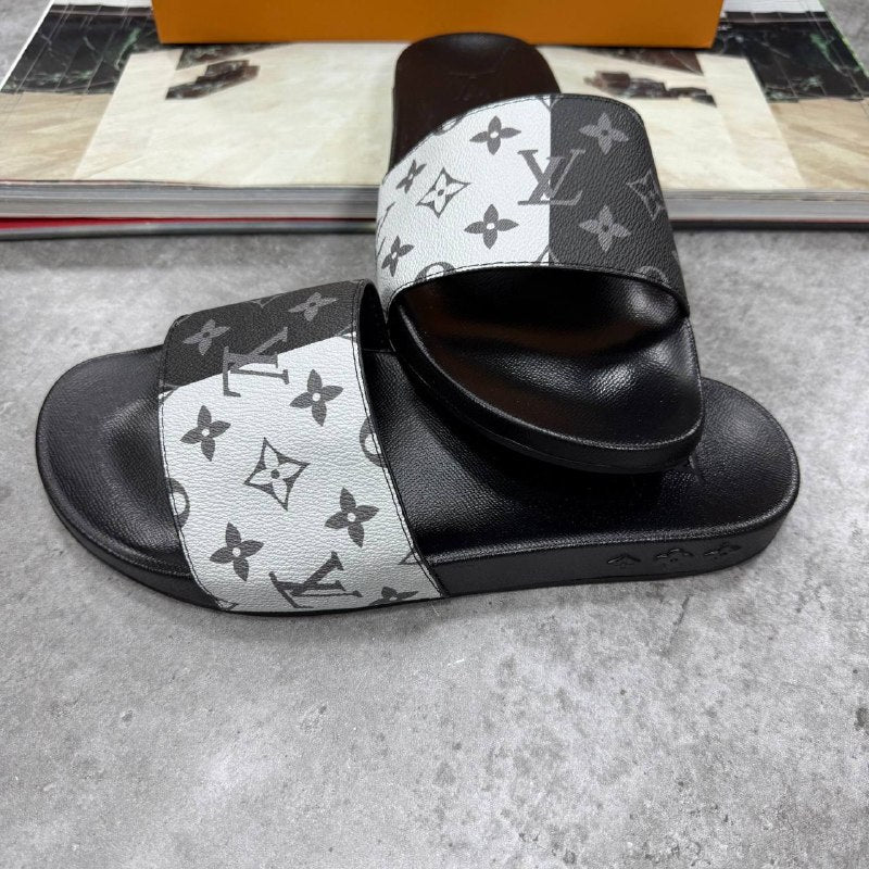 HIGH END LV MENS SLIDERS WITH BOX DUST BAG ETC jay2604