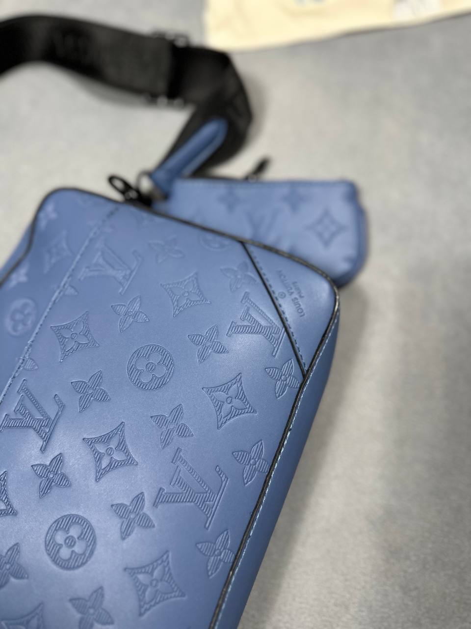 LV MENS  BAGam1107