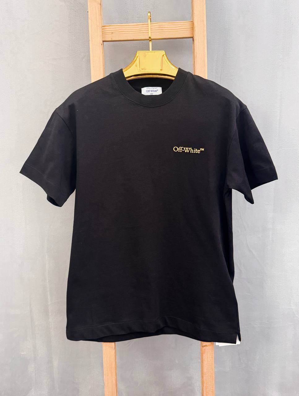 Off white T-shirts na1107