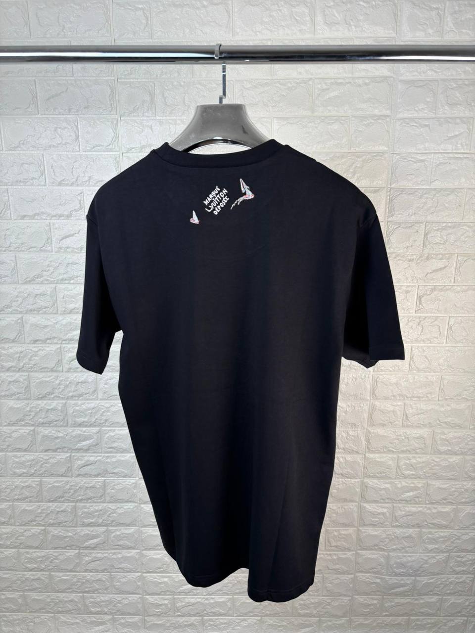 L Tshirts aj1107