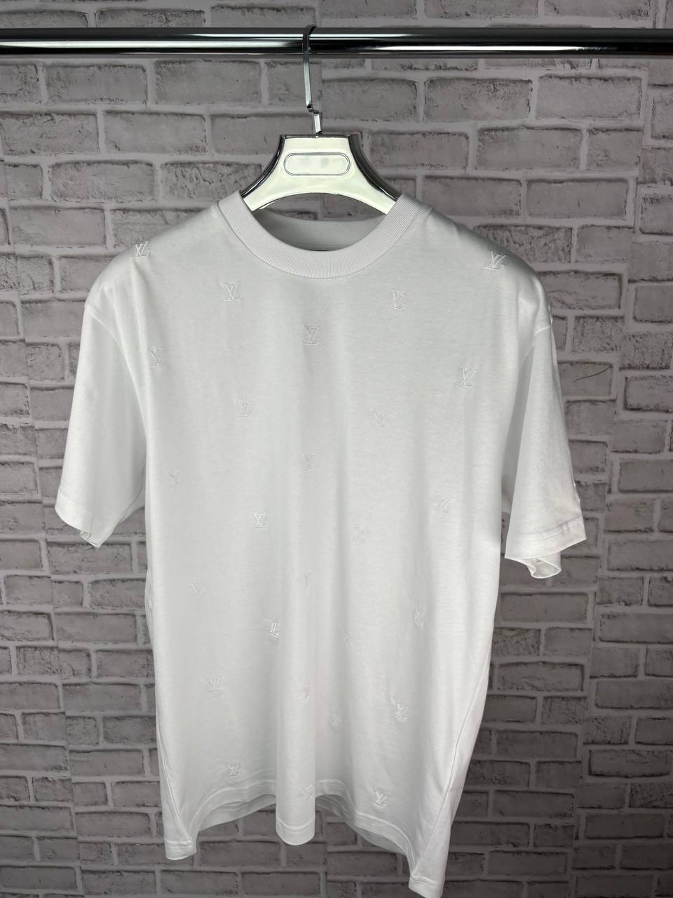 L Tshirts aj1107