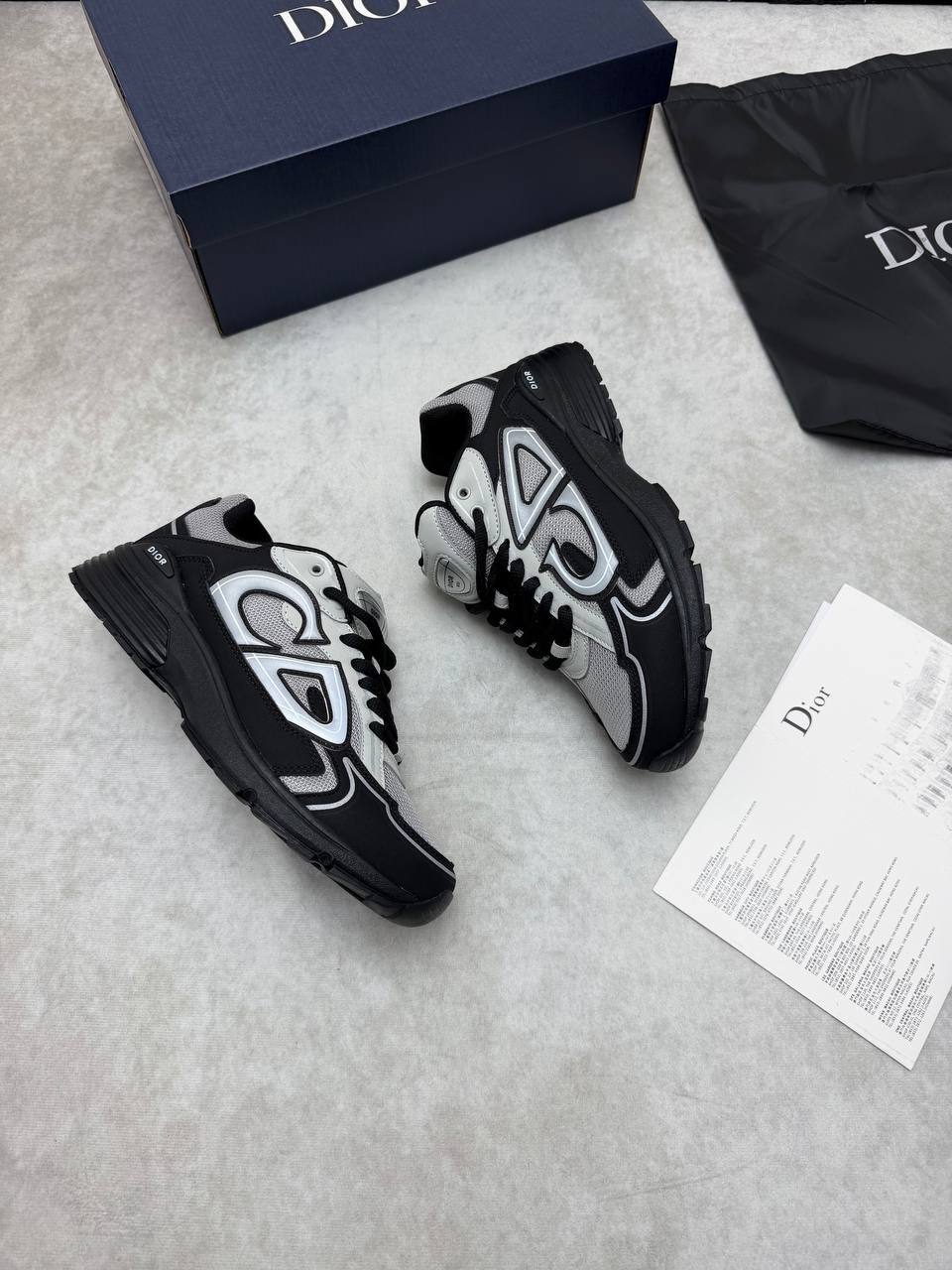 MENS DIO  B30 COME WITH BOX ETC am2804
