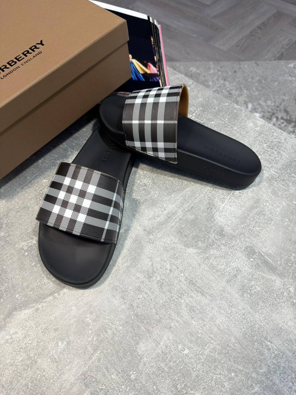 Superclon Burber sliders aj0105
