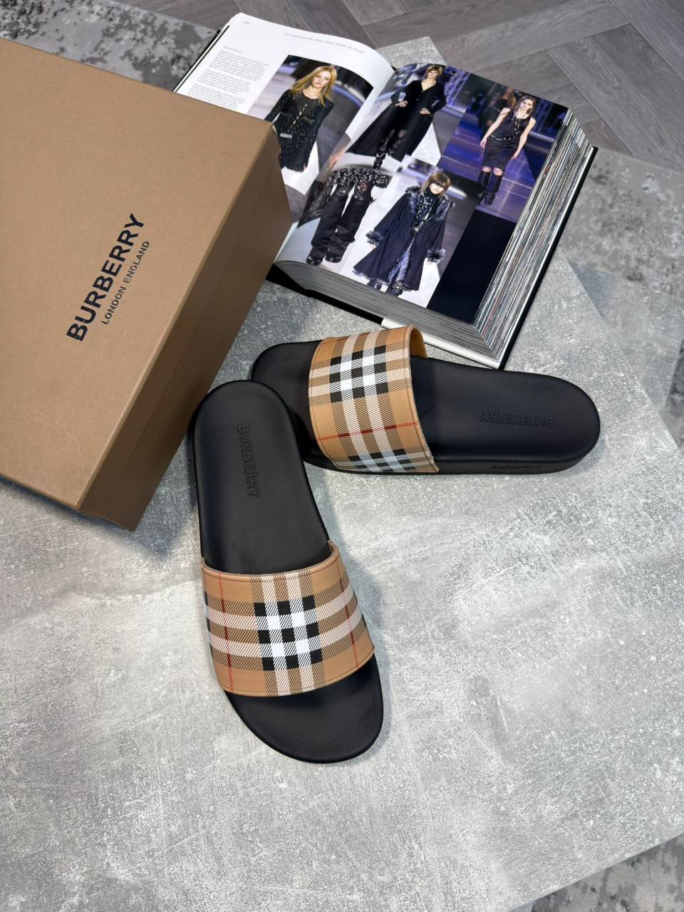 Superclon Burber sliders aj0105