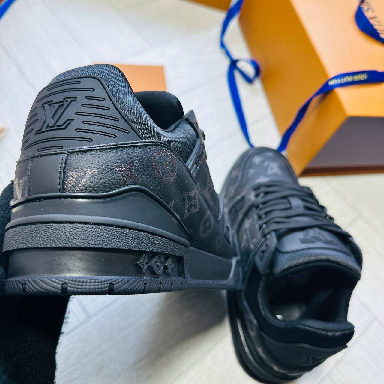 SUPERCLON QUALITY LV SHOES to0105