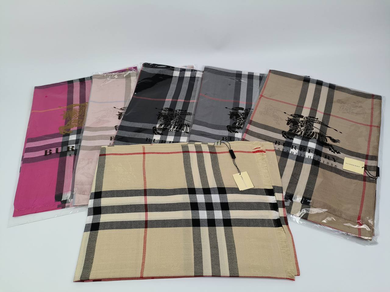 Scarf comes with box sa1810